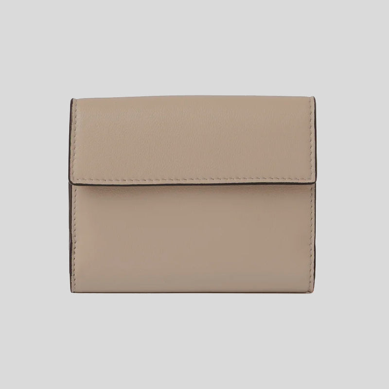 CHLOE Small Envelope Trifold Wallet In Grained Leather Motty Grey CHC25SP543O93